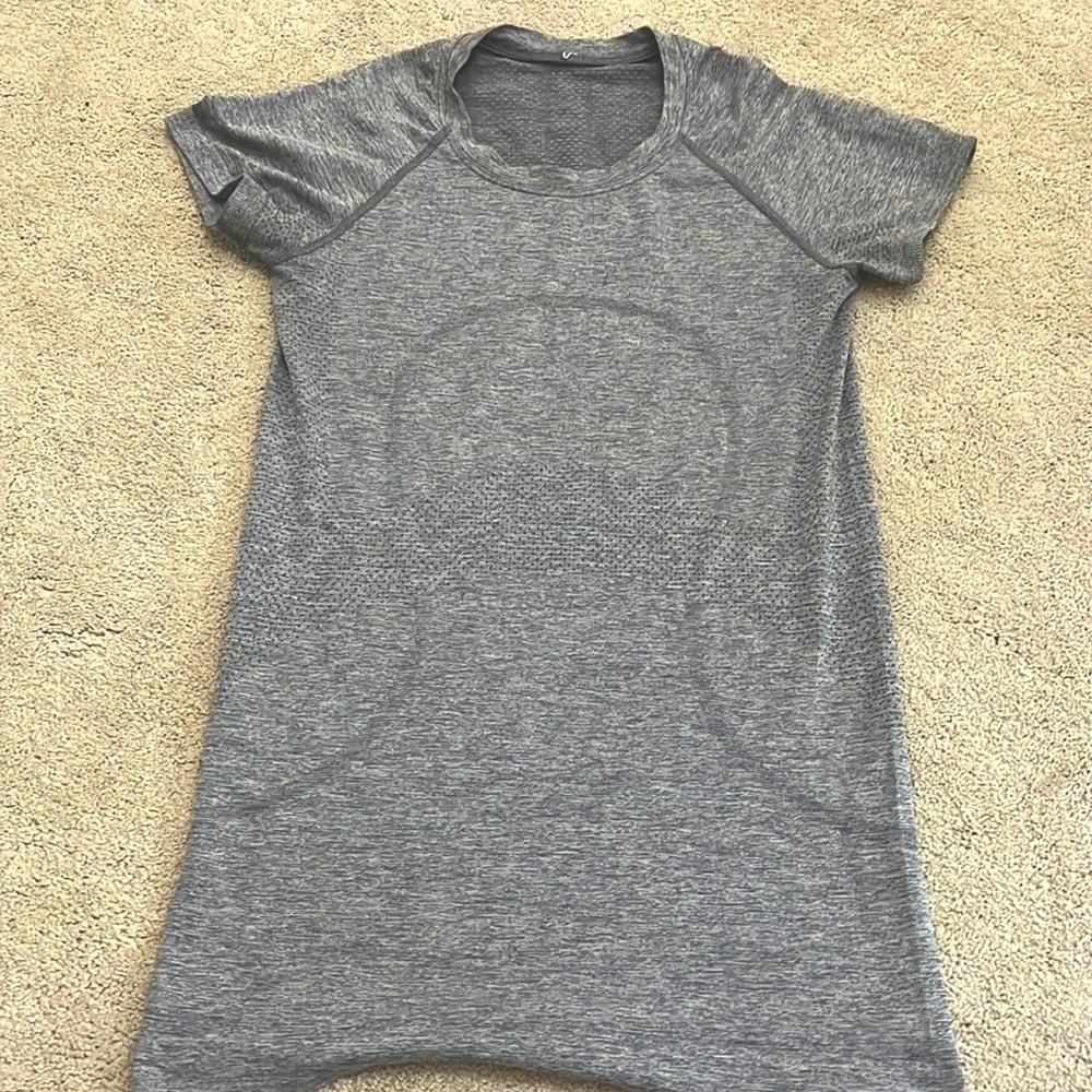 Lululemon swiftly tech shirt